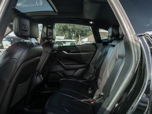 Used 2018 Maserati Levante Sport Utility 4D image 8