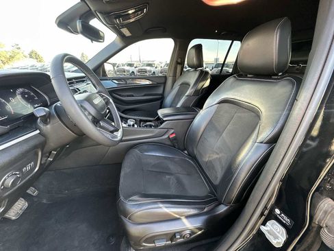 Certified 2023 Jeep Grand Cherokee Altitude image 13