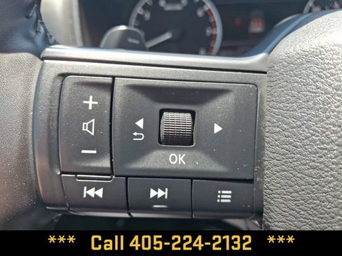 Used 2025 Nissan Rogue SV FWD image 22