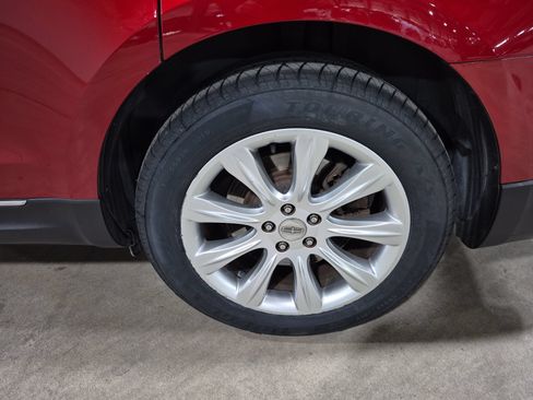 Used 2018 Lincoln MKT AWD image 34