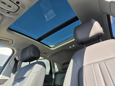 Used 2022 Audi e-tron Premium image 14