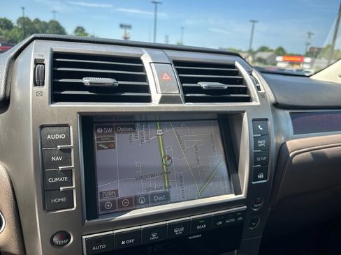 Used 2018 Lexus GX 460 Premium AWD/4WD image 16