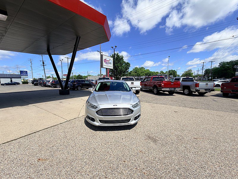 Used 2013 Ford Fusion SE FWD image 4