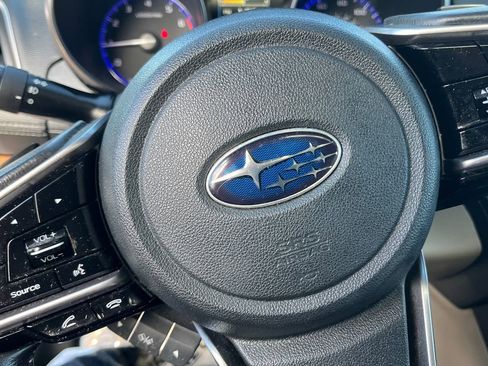 Used 2018 Subaru Outback 2.5i Limited image 12