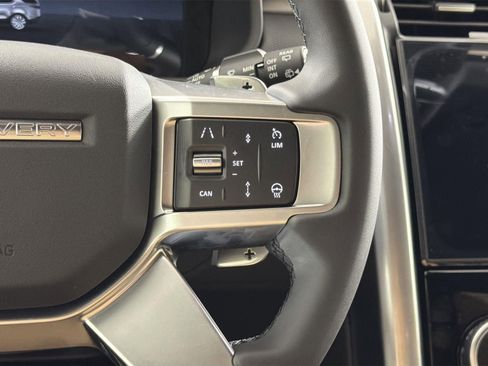New 2026 Land Rover Discovery Limited Edition image 13