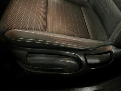 Used 2018 Kia Sportage LX image 16