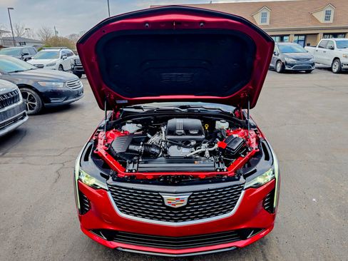 Used 2025 Cadillac CT4 Luxury image 39