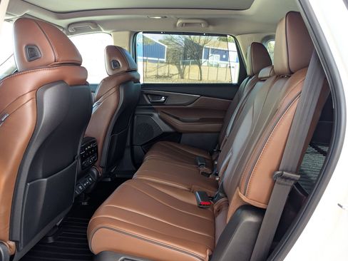 Certified 2023 Acura MDX SH-AWD w/ Advance Package image 15