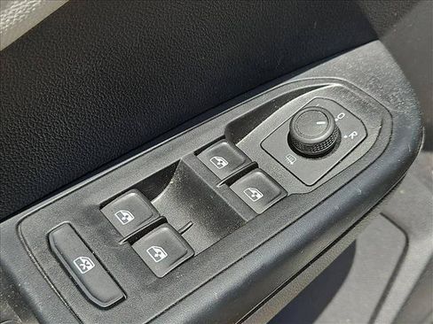 Used 2024 Volkswagen Taos SEL AWD/4WD image 10
