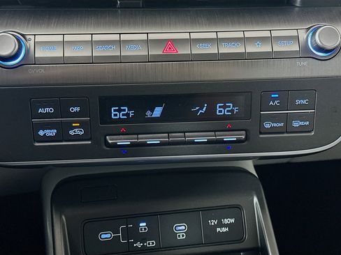 Used 2024 Hyundai Kona SEL image 24