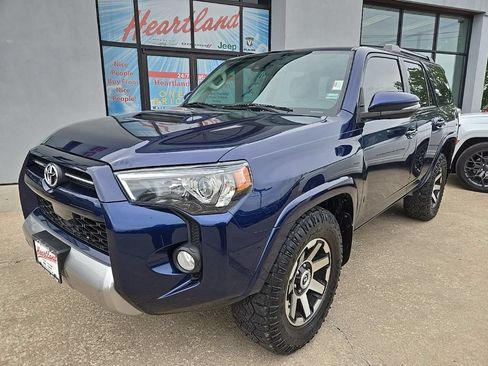 Used 2020 Toyota 4Runner TRD Off-Road Premium w/ Moonroof Package AWD/4WD image 5