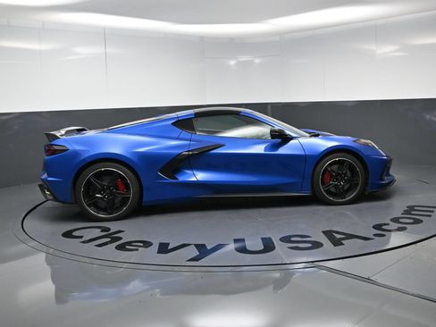 Used 2022 Chevrolet Corvette Stingray Premium Cpe w/ Z51 Performance Package RWD image 10