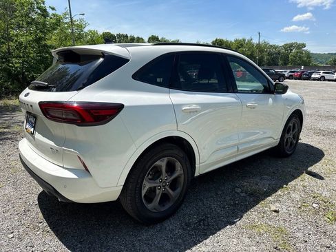 Used 2024 Ford Escape ST-Line w/ Tech Pack #1 AWD/4WD image 8