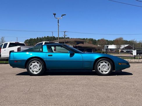 Used 1992 Chevrolet Corvette Coupe RWD image 9