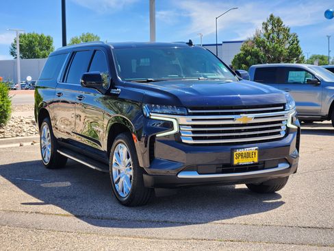 Used 2021 Chevrolet Suburban High Country AWD/4WD image 4