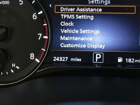 Used 2024 INFINITI QX80 Sensory w/ Cargo Package AWD/4WD image 19