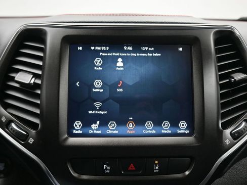 Used 2022 Jeep Cherokee Trailhawk w/ Premium Leather Package image 17