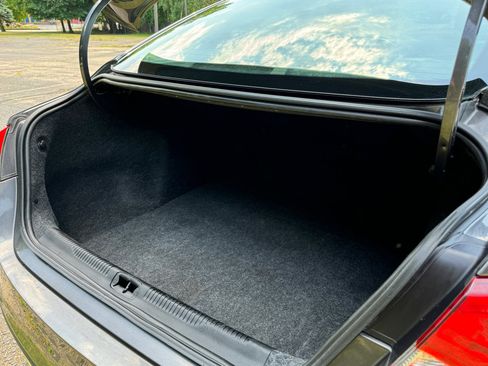 Used 2015 Chrysler 200 C image 15