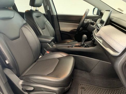 Used 2022 Jeep Compass Latitude w/ Convenience Group FWD image 6