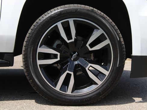 Used 2019 Chevrolet Tahoe Premier AWD/4WD image 27