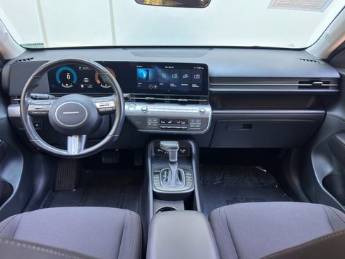 Used 2024 Hyundai Kona SEL FWD image 11