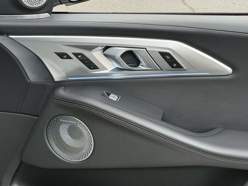 Used 2023 BMW XM image 38