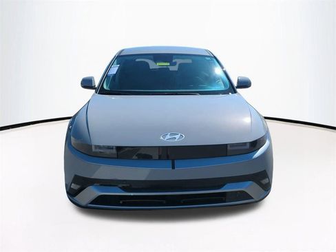 New 2026 Hyundai Ioniq 5 SE image 3