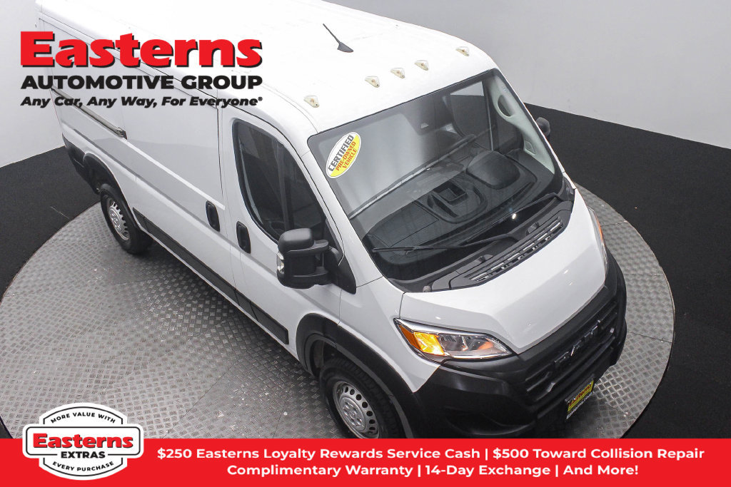 Used 2025 RAM ProMaster 2500 w/ Convenience Group FWD image 4