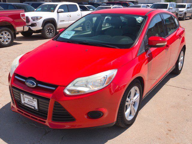 Used 2014 Ford Focus SE FWD image 2