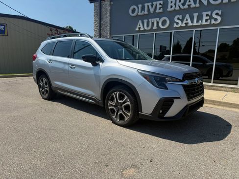 Used 2024 Subaru Ascent Limited AWD/4WD image 2