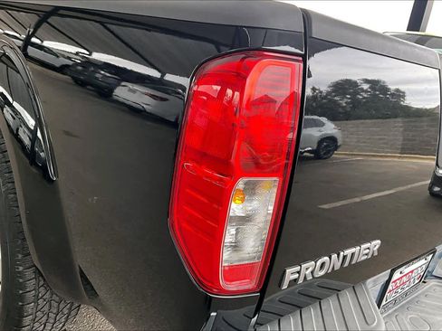 Used 2012 Nissan Frontier SV w/ SV Premium Utility Pkg image 27