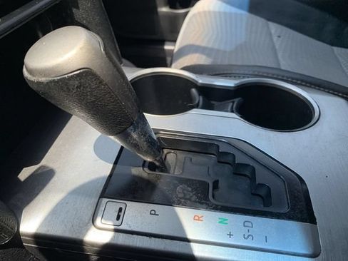 Used 2012 Toyota Camry SE FWD image 23