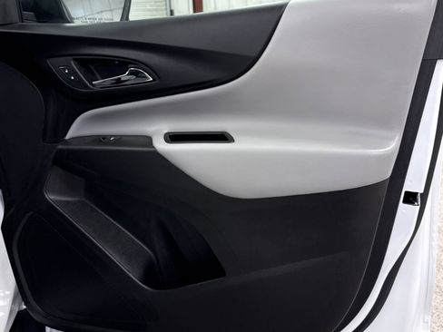 Used 2024 Chevrolet Equinox LS w/ LS Convenience Package image 23