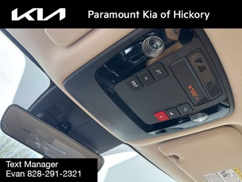Used 2023 Kia Carnival EX image 33