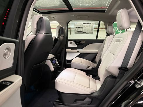 New 2026 Lincoln Aviator Reserve AWD/4WD image 19
