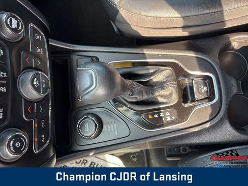 Used 2020 Jeep Cherokee Limited image 34