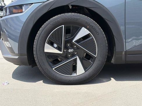 New 2026 Hyundai Ioniq 5 SE RWD image 3