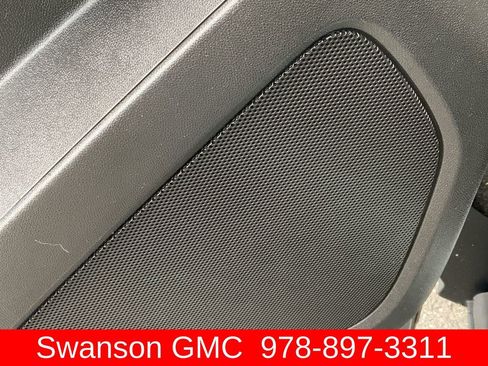 Certified 2023 Chevrolet Equinox LT w/ LPO, Floor Liner Package AWD/4WD image 23