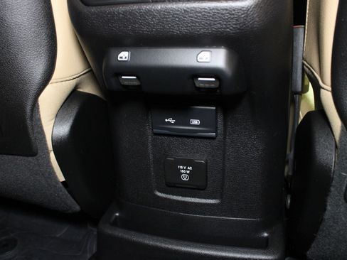 Used 2019 Jeep Wrangler Unlimited Rubicon AWD/4WD image 19