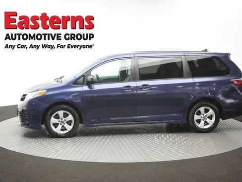 Used 2020 Toyota Sienna L FWD image 60