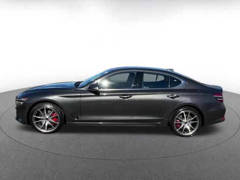 Used 2025 Genesis G70 2.5T image 8