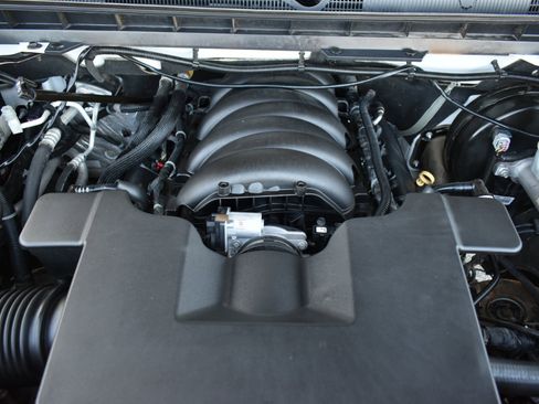 Used 2018 Chevrolet Silverado 1500 LT w/ All Star Edition image 48