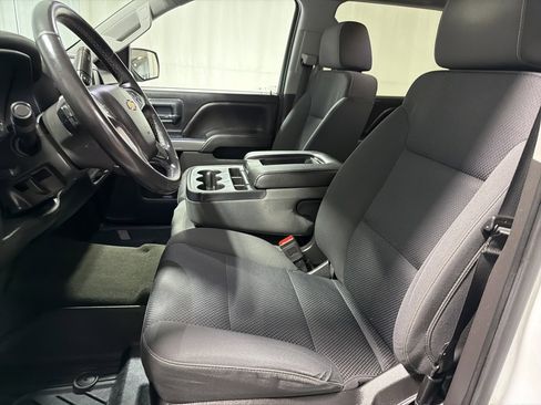 Used 2018 Chevrolet Silverado 1500 LT w/ All Star Edition image 5