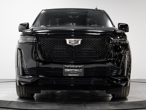 Used 2022 Cadillac Escalade Sport w/ Touring Package AWD/4WD image 39