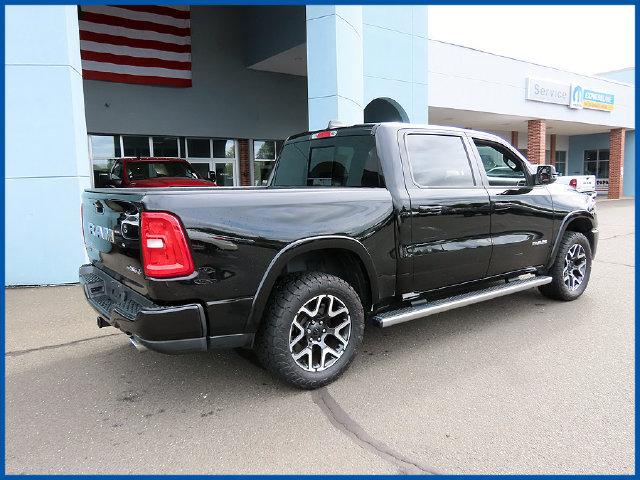 Used 2025 RAM 1500 Laramie w/ Sport Appearance Package AWD/4WD image 7