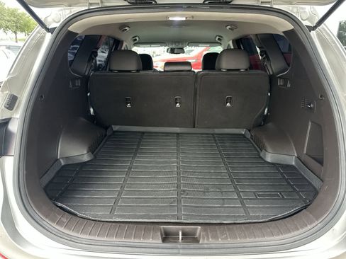 Used 2020 Hyundai Santa Fe SEL FWD image 17
