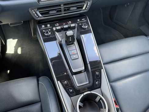 Certified 2022 Porsche 911 Carrera RWD image 25