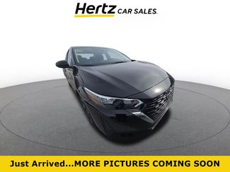 Used 2025 Nissan Sentra SV video 1