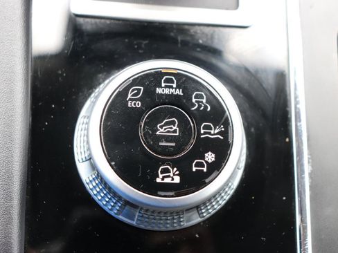 Used 2024 Mitsubishi Outlander AWD image 45