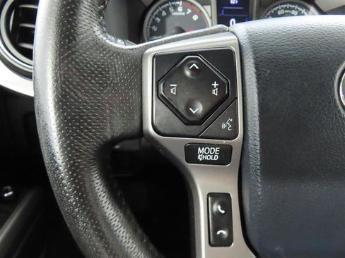 Used 2017 Toyota Tacoma SR5 w/ Tow Package image 18